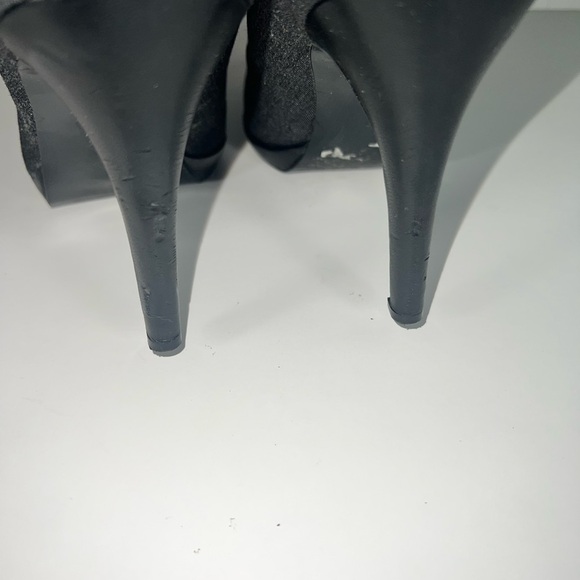 Nine West Wise Up 2 Gray Heels - Picture 8 of 12